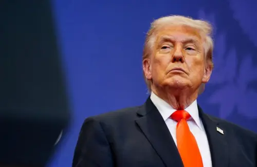 Trump Terjepit: Menimbang Opsi di Tengah Eskalasi Konflik Iran