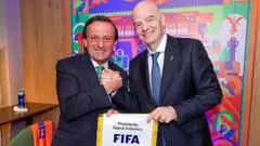 Meksiko Dukung Infantino, Terlepas dari Sikap Konfederasi Regional