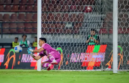Kiper Muda Reza Arya Ungkap Kunci Kemenangan Persebaya di Piala Presiden 2026