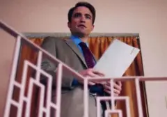 Robert Pattinson Ungkap Sisi Gelap Televisi di Trailer 'Primetime'