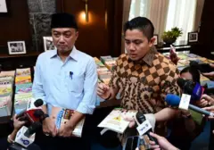 Prabowo Dorong Perbaikan Buku Pelajaran SD-SMA, Acuan Malaysia-Kamboja