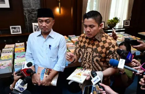 Prabowo Dorong Perbaikan Buku Pelajaran SD-SMA, Acuan Malaysia-Kamboja