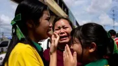 Siswa Thailand: "Saya Berdiri di Depan Guru Saat Beliau Ditembak"