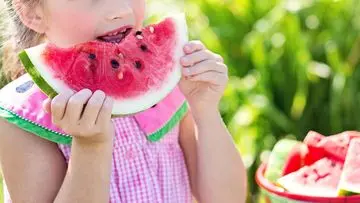 Atasi Sembelit Anak: 10 Pilihan Makanan Kaya Serat yang Aman Dikonsumsi