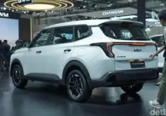 Kia Carens Hadir dengan Transmisi Manual, Pilihan Termurah Rp 269 Juta