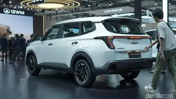 Kia Carens Hadir dengan Transmisi Manual, Pilihan Termurah Rp 269 Juta