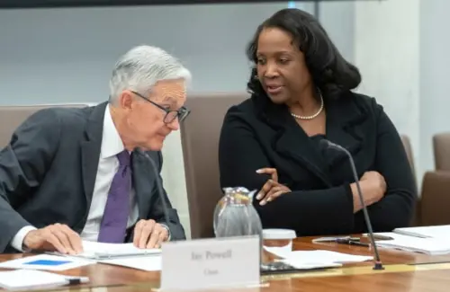 Trump Kembali Ancang-ancang Pecat Gubernur The Fed Lisa Cook, Tuduhan Penipuan KPR Mentah
