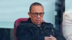 David Sullivan Hadiri Laga West Ham Meski Ada Saran untuk Tidak Datang