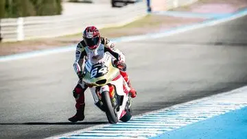Mario Aji Jatuh di Kualifikasi Moto2 Inggris, Sesi Dihentikan Red Flag