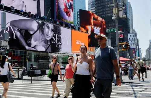 New York Dilanda Gelombang Panas Ekstrem dan Ancaman Banjir Akhir Pekan