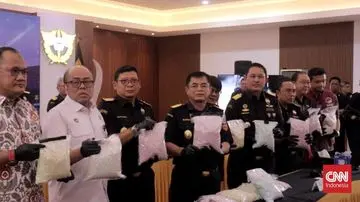 Kopilot Malaysia Ditangkap Bawa 40 Kg Narkoba ke Indonesia