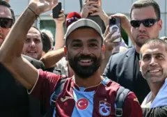 Mohamed Salah Terima Tanah di Trabzon Setelah Cetak Gol untuk Trabzonspor