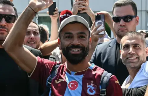 Mohamed Salah Terima Tanah di Trabzon Setelah Cetak Gol untuk Trabzonspor