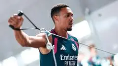 Alexander-Arnold Siap Rebut Posisi Inti di Real Madrid Musim Kedua Bersama Mourinho