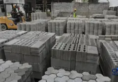 Transformasi Sampah Plastik Jadi Paving Blok, Inovasi Atasi Limbah dan Dukung Pembangunan Berkelanjutan