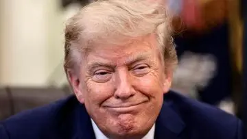 Donald Trump Sindir Pengendara Mobil Listrik Terkait Kekhawatiran Jarak Tempuh