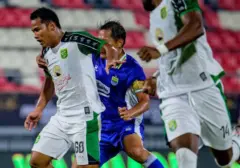 Toni Firmansyah, Pilar Muda Persebaya Nantikan Debut di Super League 2026/2027