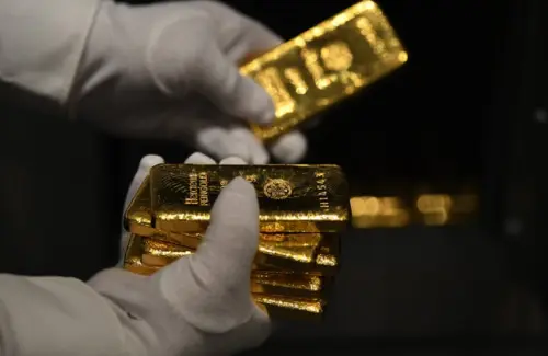 Emas Diprediksi Lonjak ke USD5.000, Tembus Rp2,8 Juta per Gram