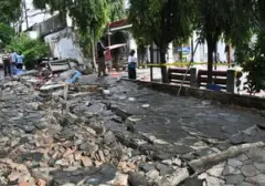 Tembok SDN Minomartani 2 Sleman Roboh, 10 Peserta Jalan Sehat Terluka