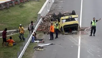 Pertolongan Pertama Korban Kecelakaan: Larangan Memberi Minum dan Alasannya