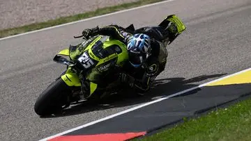 Raul Fernandez Raih Kemenangan Dramatis di MotoGP Inggris 2026, Jorge Martin Tempel Ketat