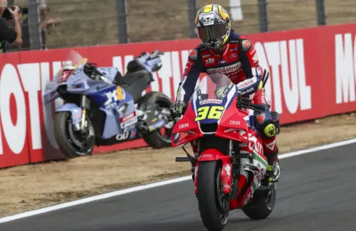 Pembalap MotoGP Ungkap Penyebab Tingginya Angka Gagal Finis di Silverstone