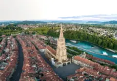 Ribuan Warga Swiss Tinggalkan Gereja Akibat Pajak Gereja dan Krisis Kepercayaan