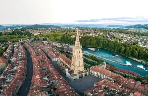 Ribuan Warga Swiss Tinggalkan Gereja Akibat Pajak Gereja dan Krisis Kepercayaan
