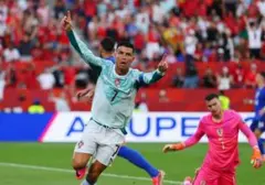 Heboh Hoaks Pernikahan Ronaldo, 2.000 Fans Serbu Gereja di Madeira