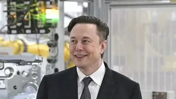 Elon Musk Investasi Rp 300 Triliun untuk Pabrik Chip Generasi Baru