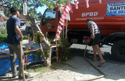 Banyumas Dilanda Kekeringan, Puluhan Ribu Warga Kesulitan Air Bersih