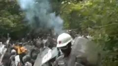 Polisi India Tembakkan Gas Air Mata ke Demonstran Tuntut Reformasi Ujian