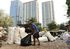 Evolusi Pemulung: Menuju Pekerja Pemilah Sampah Profesional