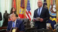 Pemerintah Trump Rekomendasikan Pemisahan Vaksin MMR untuk Anak