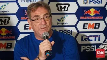 FIFA Larang Persib Bandung Rekrut Pemain Baru Gara-gara Sengketa dengan Robert Rene Alberts