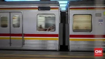 Tragedi KRL: Siswi SMA 14 Tahun Tewas Tertemper di Stasiun Jurangmangu, Dimakamkan di TPU Marabunta