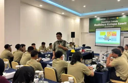 Petani Sawit Butuh Inovasi, Bukan Sekadar Pengalaman