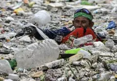 Filipina Terendam Banjir Sampah Akibat Musim Hujan Ekstrem