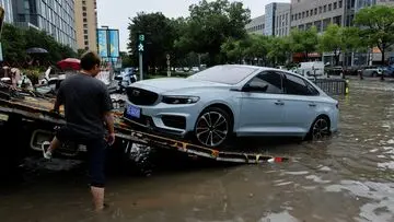 Topan Dolphin Lumpuhkan Shanghai, Banjir Rendam Sejumlah Kawasan