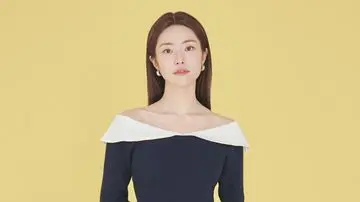 Ha Young Minta Maaf Atas Kontroversi Riwayat Keluarga Pro Jepang