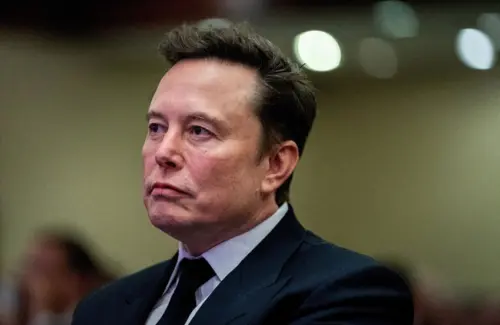 Elon Musk Prediksi Dolar AS Terancam Krisis Akibat Perkembangan AI
