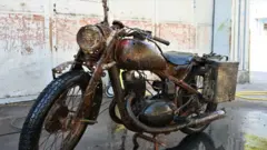 Arkeologi Air: Sungai Danube Ungkap Jejak Tentara Perang Dunia II dan Motor Klasik