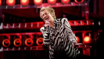 Rod Stewart Tunda Tur Perpisahan Setelah Operasi Ring Jantung
