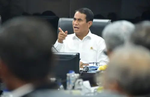 Mentan Amran Copot Pejabat KPPG Surabaya Akibat Penyerapan Telur Peternak Mandek