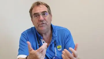 Robert Alberts Ungkap Sengketa Gaji Persib yang Berujung Sanksi FIFA