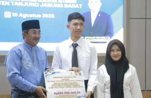Jambi: Beasiswa Buka Jalan Pendidikan Tinggi untuk Anak Tanjung Jabung Barat