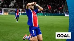 Kvaratskhelia Bawa Napoli Unggul atas PSG di Liga Champions