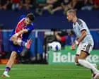 Gol Spektakuler Kvaratskhelia Ingatkan Indahnya Sepak Bola di Tengah Skandal FIFA