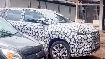 Toyota Akui Uji Coba Calon Innova Zenix Terbaru yang Tertangkap Kamera