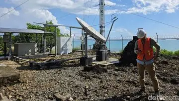 Jangkauan Internet 3T: Warga Flores Timur dan Parigi Moutong Tinggalkan Cara Lama Cari Sinyal